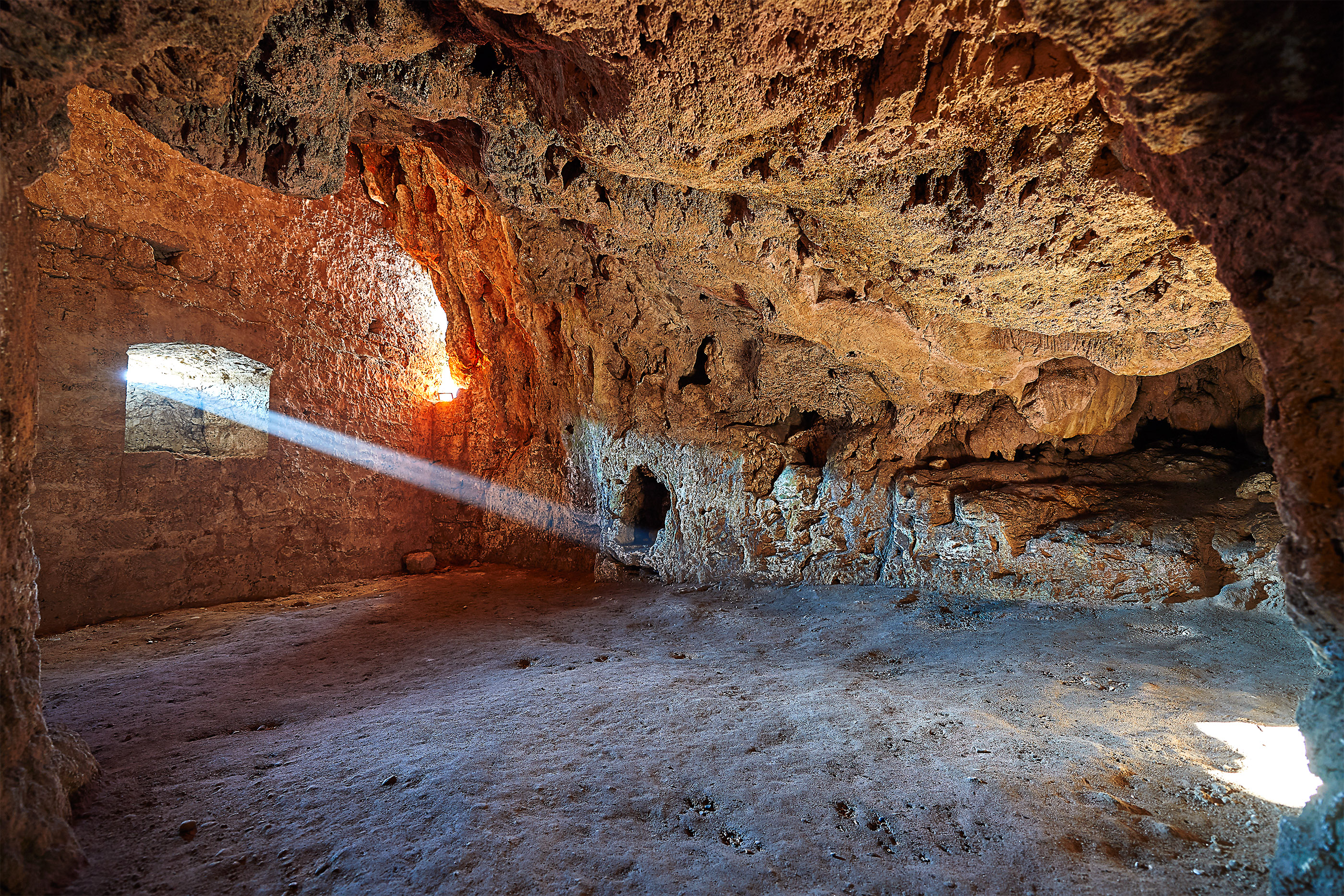 Historic reception room inside Ch芒teau de la S么ne